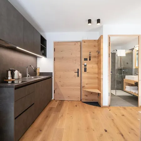 Kugler Aparthotel 3*